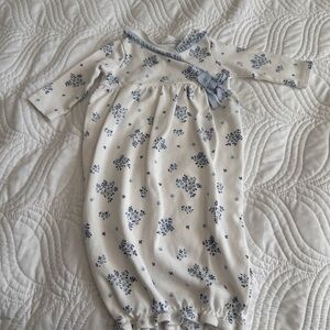 Mudpie Baby Girl Sz. 0-3 M Floral Blue and White Sleep Sack
